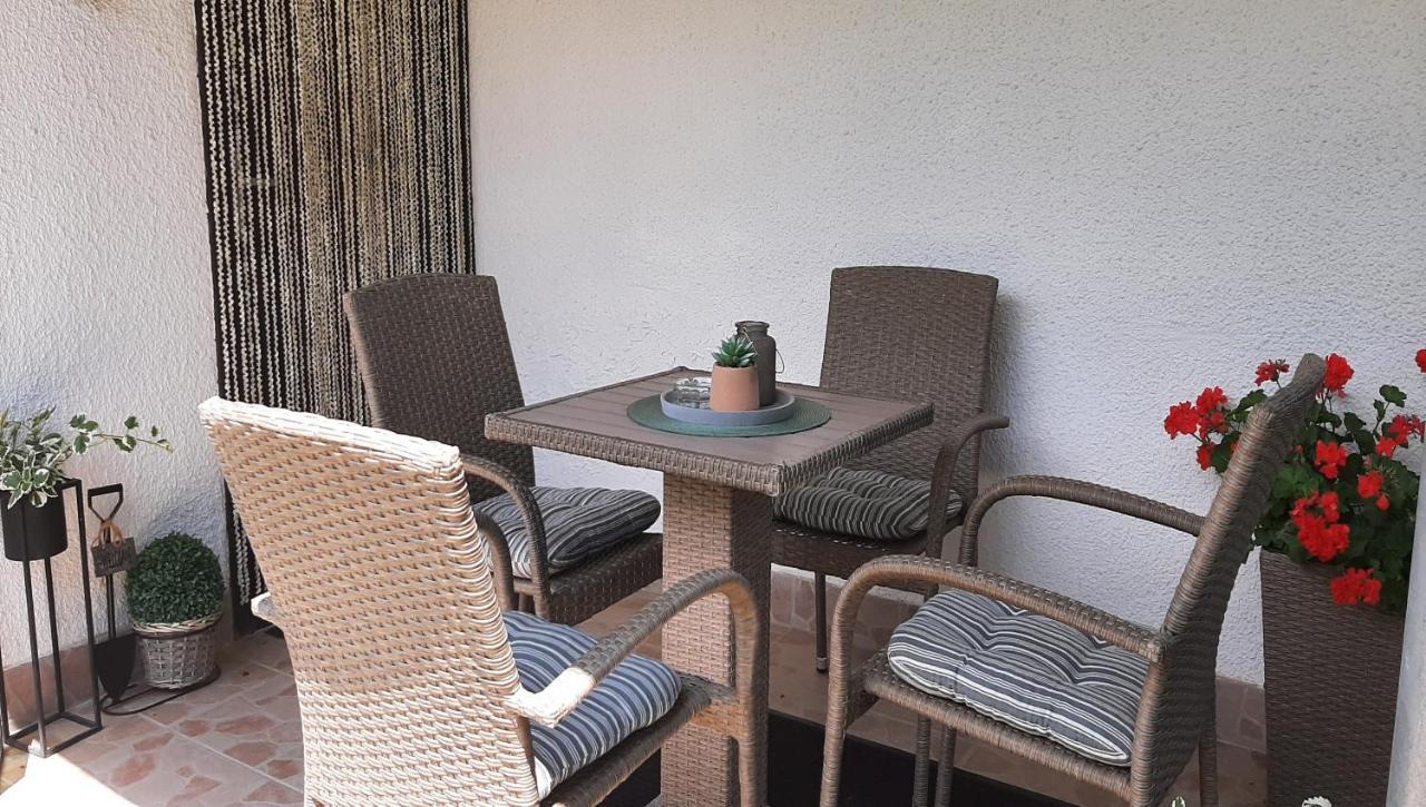 Apartment Amigo Sirova Katalena Luaran gambar