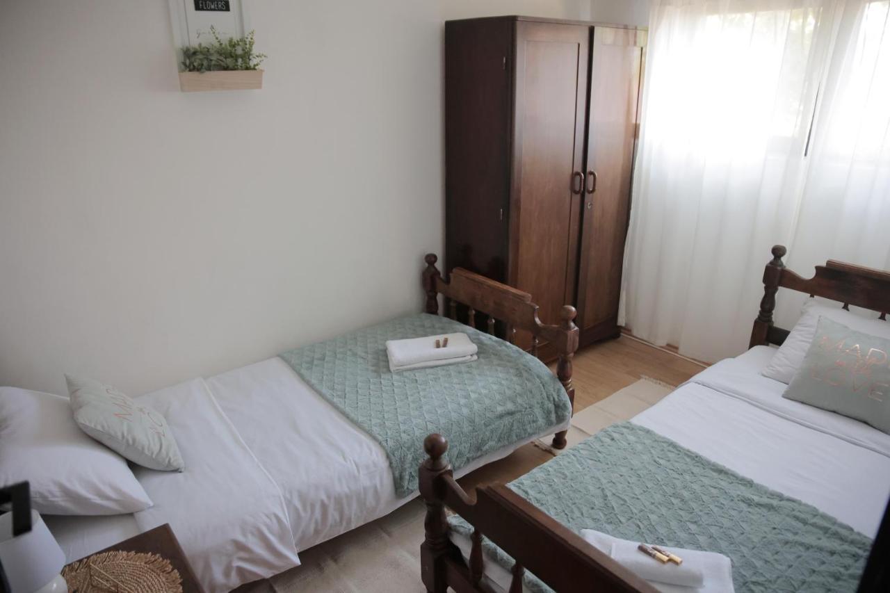 Apartment Amigo Sirova Katalena Luaran gambar