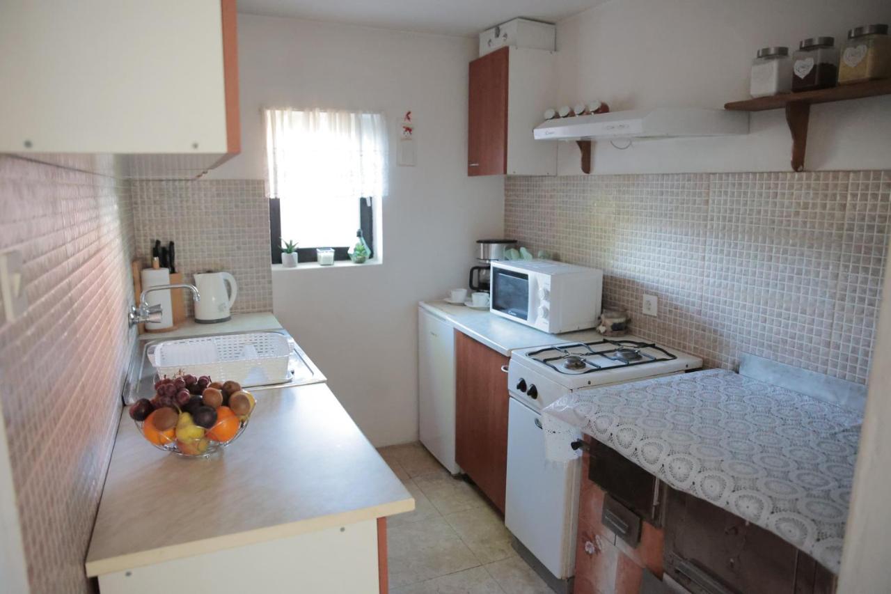 Apartment Amigo Sirova Katalena Luaran gambar